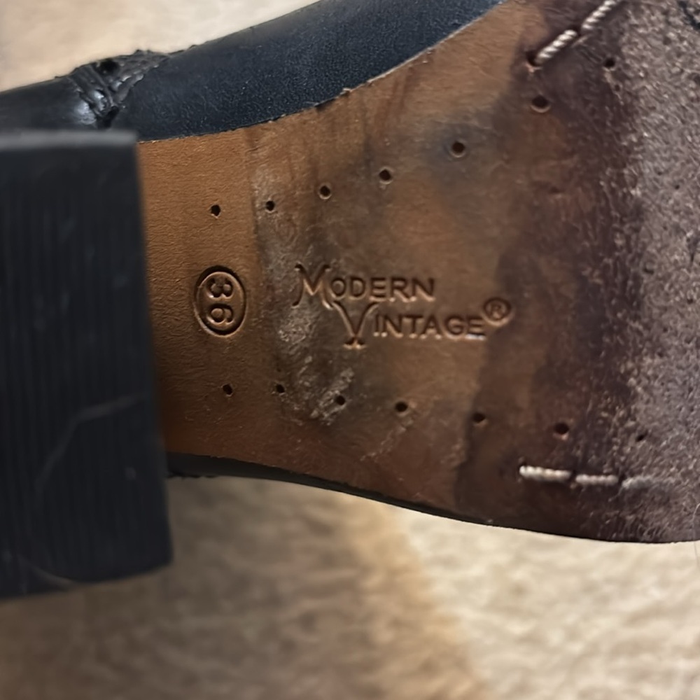 Modern Vintage Theo Black Leather Western Boots - Picture 3 of 6